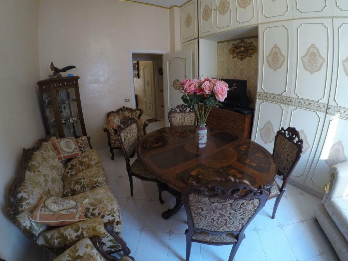 B&B Goldmund Νάπολη Εξωτερικό φωτογραφία